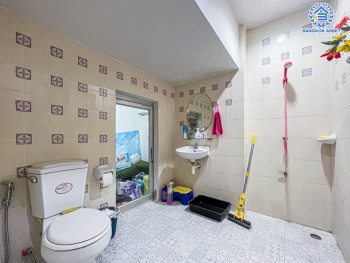 *****บ้านเดี่ยวมือสอง โครงการ สิริกานต์ บางใหญ่ เนื้อที่ 60 ตร.ว. ฟังก์ชัน 3 ห้องนอน 2 ห้องน้ำ 2 ที่จอดรถ บ้านสภาพดี พื้นที่รอบบ้านกว้างขวาง บนทำเลเดินทางสะดวก เชื่อมต่อถนนคลองถนน ใกล้รถไฟฟ้าสายสีม่วง "สถานีคลองบางไผ่" และจุดขึ้นทางด่วน "ศรีรัช"