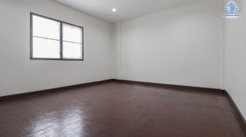 *****ทาวน์เฮ้าส์มือสองนนทบุรี หมู่บ้าน พิบูลย์การ์เด้นวิลล์  พิบูลย์สงคราม-พระราม5 เนื้อที่ 18 ตร.ว. ฟังก์ชัน 3 ห้องนอน 2 ห้องน้ำ 1 ที่จอดรถ บ้านสภาพดี บนทำเลติดถนนพิบูลย์การ์เด้นวิลล์ เชื่อมต่อหลายเส้นทาง เพียง 8 นาทีก็ถึงรถไฟฟ้าสถานี "แยกติวานนท์" ใกล้ทางด่วน "ศรีรัช"