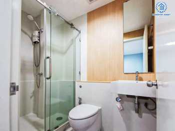 *****คอนโดมิเนียมมือสองกรุงเทพมหานคร โครงการ แอสปาย สาทร-ท่าพระ เนื้อที่กว้าง 30.54 ตร.ว. ฟังก์ชัน 1 ห้องนอน 1 ห้องน้ำ 1 ที่จอดรถ ห้องสภาพดี แถมฟรี! 1 เครื่องปรับอากาศ 1 เครื่องทำน้ำอุ่น บนทำเลศักยภาพ ติดถนนราชพฤกษ์ ใกล้รถไฟฟ้าสายสีเขียว "สถานีตลาดพลู" และทางด่วน "ศรีรัช"