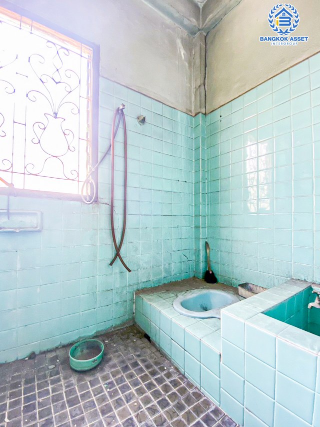 *****อาคารพาณิชย์ 4 ชั้นมือสอง ตลาดบางปะกอก สุขสวัสดิ์ หลังมุม เนื้อที่ 17 ตร.ว.พื้นที่ใช้สอย 182.40 ตร.ม. ฟังก์ชัน 4 ห้องนอน 4 ห้องน้ำ ลงทุนทำกิจการได้ ติดถนนใหญ่ บนทำเลเชื่อมต่อทั้งถนนสุขสวัสดิ์ และ ถนนราษฎร์บูรณะ ใกล้โลตัล บางปะกง,แม็คโคร ฟู้ดเซอร์วิส สุขสวัสดิ์,บิ๊กซี ซูเปอร์เซ็นเตอร์ บางปะกอก