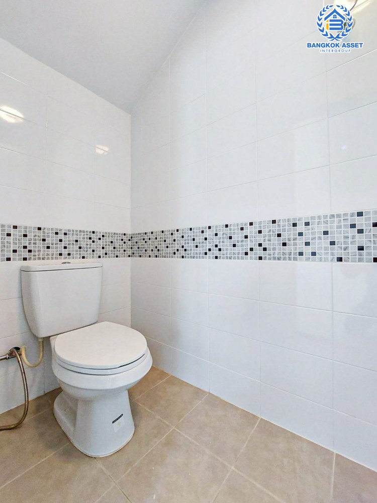 *****ทาวน์เฮ้าส์มือสอง โครงการ เดอะแพลนท์ คลองบางไผ่ สเตชั่น เนื้อที่ 35 ตร.ว. ฟังก์ชัน 3 ห้องนอน 3 ห้องน้ำ 2 ที่จอดรถ บ้านสวยเหมือนใหม่ บนทำเลดี เชื่อมต่อถนนคลองถนน ถนนกาญจนาภิเษก ถนนแก้วอินทร์ ใกล้รถไฟฟ้าสายสีม่วง "สถานีคลองบางไผ่" และจุดขึ้นทางด่วน "ศรีรัช"