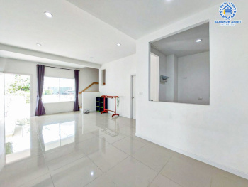 *****ทาวน์เฮ้าส์มือสอง โครงการ เดอะแพลนท์ คลองบางไผ่ สเตชั่น เนื้อที่ 35 ตร.ว. ฟังก์ชัน 3 ห้องนอน 3 ห้องน้ำ 2 ที่จอดรถ บ้านสวยเหมือนใหม่ บนทำเลดี เชื่อมต่อถนนคลองถนน ถนนกาญจนาภิเษก ถนนแก้วอินทร์ ใกล้รถไฟฟ้าสายสีม่วง "สถานีคลองบางไผ่" และจุดขึ้นทางด่วน "ศรีรัช"