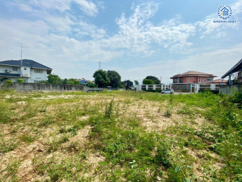 *****ที่ดินเปล่าซอยขากพุทรา5 เนื้อที่กว้างกว่า 300 ตร.ว. บนทำเลดี หน้ากว้างถึง 26 เมตร เหมาะสร้างเป็นที่อยู่อาศัย หรือจะลงทุนก็ถือว่าคุ้มค่า บนทำเลที่เชื่อมต่อทุกการเดินทาง ใกล้เซ็นทรัล ชลบุรี และมหาวิทยาลัยบูรพา