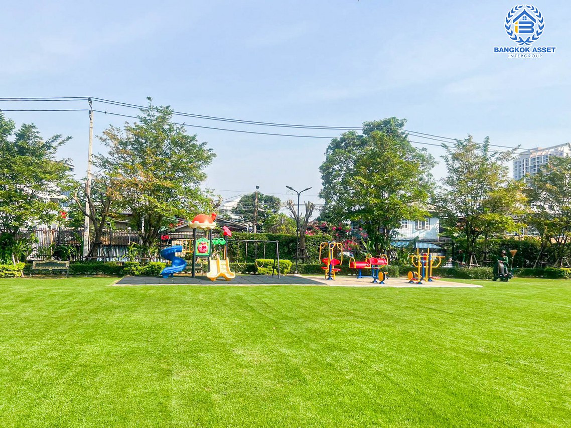 *****คอนโดมิเนียมมือสองกรุงเทพมหานคร โครงการ รีเจ้นท์โฮม บางซ่อน เนื้อที่ 28.16 ตร.ม. ฟังก์ชัน 1 ห้องนอน 1 ห้องน้ำ ราคาถูกพิเศษสุด บนทำเลศักยภาพ เชื่อมต่อถนนกรุงเทพ-นนทบุรี เพียง 450 เมตรก็ถึงรถไฟฟ้าสายสีม่วง "สถานีบางซ่อน" แถมยังใกล้ทางด่วน "ศรีรัช"