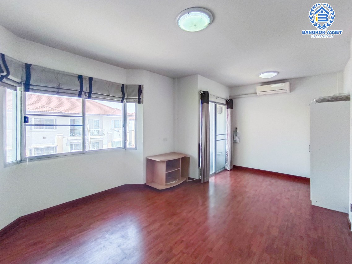 *****ทาวน์โฮมมือสองกรุงเทพมหานคร โครงการ ศุภาลัย พาร์ควิลล์2 พหลโยธิน 48 เนื้อที่ 19.2 ตร.ว. ฟังก์ชัน 3 ห้องนอน 2 ห้องน้ำ 1 ที่จอดรถ แถมฟรี! 3 เครื่องปรับอากาศ บนทำเลเดินทางสะดวก เชื่อมต่อ ถนนสายไหม, ถนนลำลูกกา, ถนนพหลโยธิน ใกล้รถไฟฟ้าสายสีเขียว "สถานีสายหยุด" และทางด่วน "ฉลองรัช"