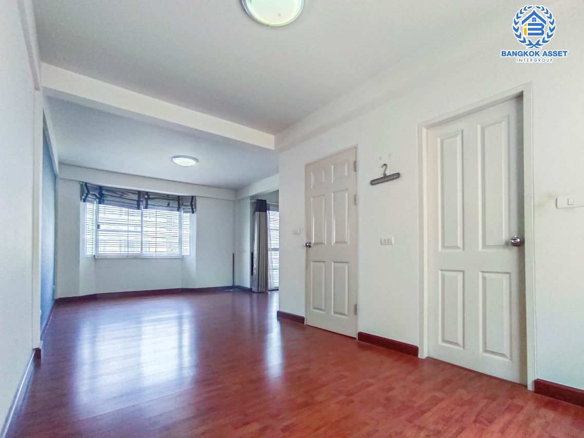 *****ทาวน์โฮมมือสองกรุงเทพมหานคร โครงการ ศุภาลัย พาร์ควิลล์2 พหลโยธิน 48 เนื้อที่ 19.2 ตร.ว. ฟังก์ชัน 3 ห้องนอน 2 ห้องน้ำ 1 ที่จอดรถ แถมฟรี! 3 เครื่องปรับอากาศ บนทำเลเดินทางสะดวก เชื่อมต่อ ถนนสายไหม, ถนนลำลูกกา, ถนนพหลโยธิน ใกล้รถไฟฟ้าสายสีเขียว "สถานีสายหยุด" และทางด่วน "ฉลองรัช"