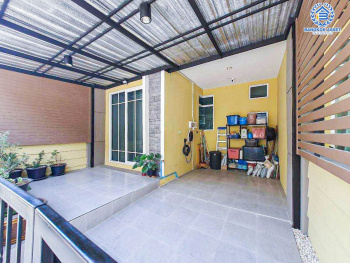 *****ทาวน์เฮ้าส์มือสองนนทบุรี โครงการ โกลเด้นทาวน์ รัตนาธิเบศร์-เวสต์เกต เนื้อที่ 17.3 ตร.ว. ฟังก์ชัน 3 ห้องนอน 2 ห้องน้ำ 1 ที่จอดรถ ต่อเติมโรงจอดรถ ห้องครัว-เคาน์เตอร์เรียบร้อย บนทำเลดี เพียง 10 นาทีก็ถึงรถไฟฟ้าสายสีม่วง "สถานีบางพลู" และยังใกล้ทางด่วน "ศรีรัช" จองเลย!