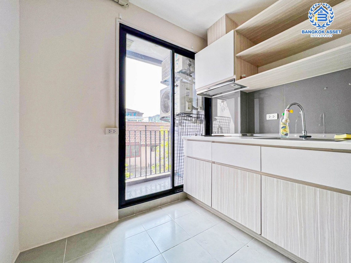 *****คอนโดมิเนียมมือสองกรุงเทพมหานคร โครงการ แอชเชอร์ รัชดา เนื้อที่ 27.17 ตร.ม. ฟังก์ชัน 1 ห้องนอน 1 ห้องน้ำ 1 ที่จอดรถ แถมฟรี! 2 เครื่องปรับอากาศ และทีวี บนทำเลโซนเมือง ใกล้แหล่งอำนวยความสะดวก และยังใกล้รถไฟฟ้าสายสีน้ำเงิน "สถานีสุทธิสาร" เพียง 10 นาทีเท่านั้น!