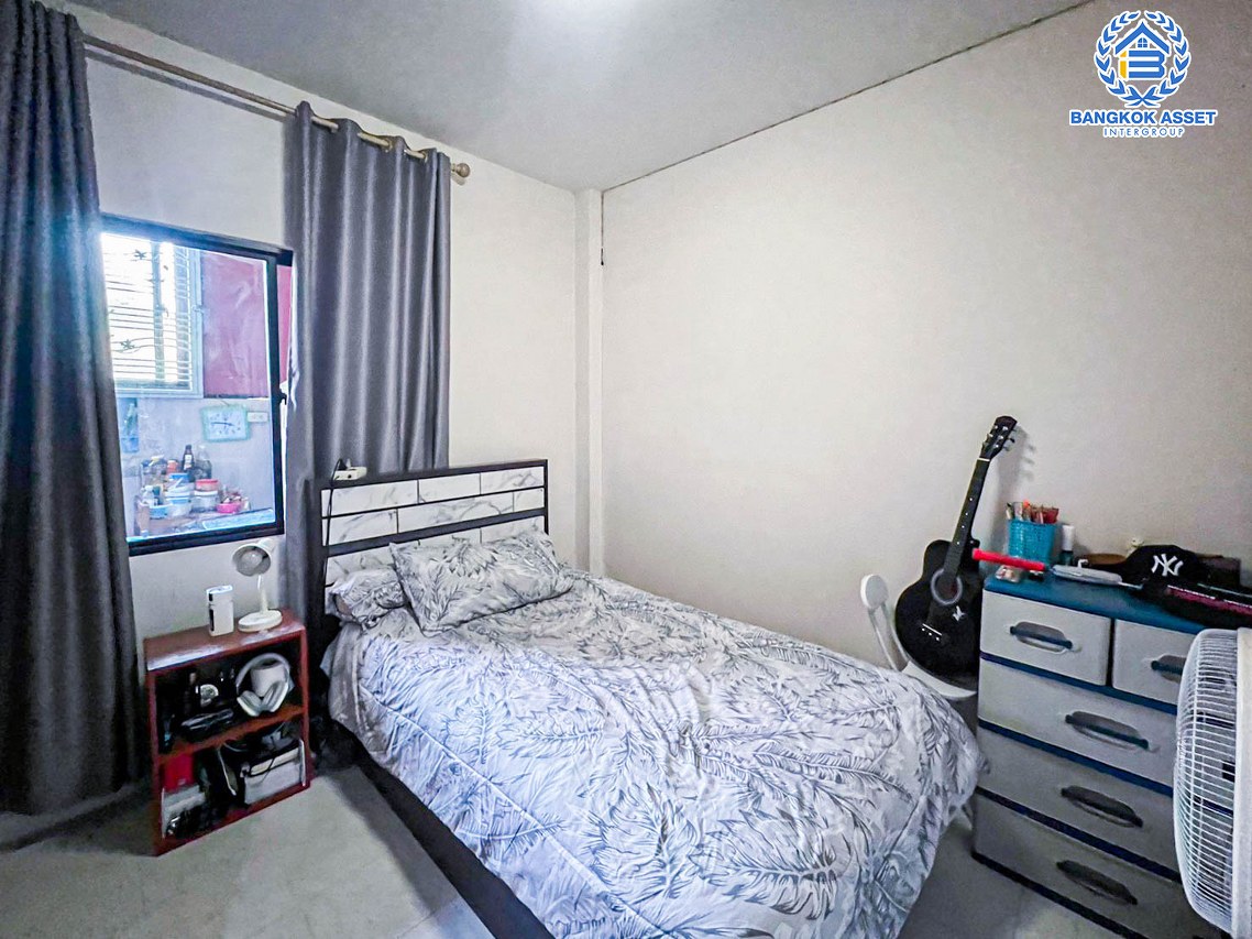 *****ทาวน์เฮ้าส์มือสองปทุมธานี หมู่บ้าน เลอวิลล์พลัส รังสิต-นครนายก เนื้อที่กว้างถึง 23.7 ตร.ว. ฟังก์ชัน 2 ห้องนอน 1 ห้องน้ำ 2 ที่จอดรถ แถมฟรี! 2 เครื่องปรับอากาศ 1 เครื่องทำน้ำอุ่น บนทำเลเข้า-ออกเมืองได้ง่าย เชื่อมต่อถนนธัญบุรี, ถนนรังสิต-นครนายก ในราคาสุดคุ้ม ห้ามพลาด!