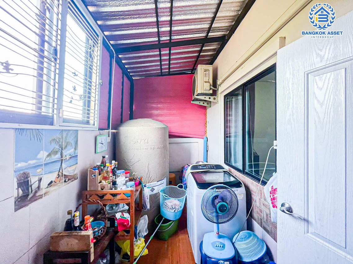 *****ทาวน์เฮ้าส์มือสองปทุมธานี หมู่บ้าน เลอวิลล์พลัส รังสิต-นครนายก เนื้อที่กว้างถึง 23.7 ตร.ว. ฟังก์ชัน 2 ห้องนอน 1 ห้องน้ำ 2 ที่จอดรถ แถมฟรี! 2 เครื่องปรับอากาศ 1 เครื่องทำน้ำอุ่น บนทำเลเข้า-ออกเมืองได้ง่าย เชื่อมต่อถนนธัญบุรี, ถนนรังสิต-นครนายก ในราคาสุดคุ้ม ห้ามพลาด!