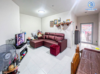 *****ทาวน์เฮ้าส์มือสองปทุมธานี หมู่บ้าน เลอวิลล์พลัส รังสิต-นครนายก เนื้อที่กว้างถึง 23.7 ตร.ว. ฟังก์ชัน 2 ห้องนอน 1 ห้องน้ำ 2 ที่จอดรถ แถมฟรี! 2 เครื่องปรับอากาศ 1 เครื่องทำน้ำอุ่น บนทำเลเข้า-ออกเมืองได้ง่าย เชื่อมต่อถนนธัญบุรี, ถนนรังสิต-นครนายก ในราคาสุดคุ้ม ห้ามพลาด!