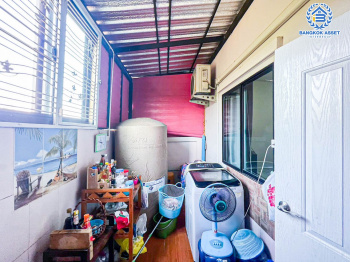 *****ทาวน์เฮ้าส์มือสองปทุมธานี หมู่บ้าน เลอวิลล์พลัส รังสิต-นครนายก เนื้อที่กว้างถึง 23.7 ตร.ว. ฟังก์ชัน 2 ห้องนอน 1 ห้องน้ำ 2 ที่จอดรถ แถมฟรี! 2 เครื่องปรับอากาศ 1 เครื่องทำน้ำอุ่น บนทำเลเข้า-ออกเมืองได้ง่าย เชื่อมต่อถนนธัญบุรี, ถนนรังสิต-นครนายก ในราคาสุดคุ้ม ห้ามพลาด!