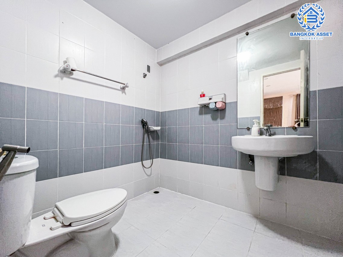 *****บ้านแฝดมือสองนนทบุรี โครงการ ชวนชมพาร์ค3 บางกรวย-ไทรน้อย เนื้อที่กว้างมากเกือบ 41 ตร.ว. ฟังก์ชัน 3 ห้องนอน 2 ห้องน้ำ 2 ที่จอดรถ บ้านสวย บนทำเลแห่งการเดินทาง เชื่อมต่อถนนบางกรวย-กรุงเทพ, ถนนกาญจนาภิเษก ใกล้โรงพยาบาลไทรน้อย ในราคาถูก!