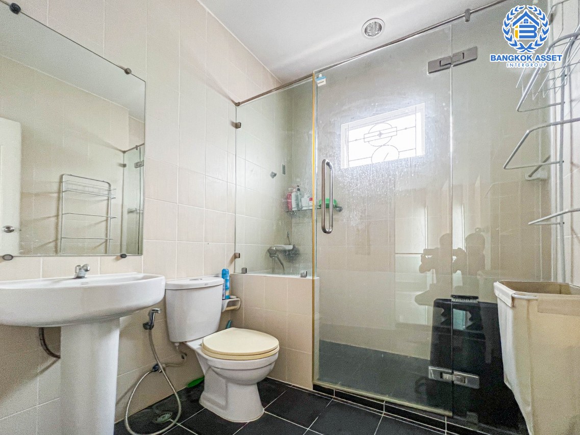 *****บ้านแฝดมือสองนนทบุรี โครงการ ชวนชมพาร์ค3 บางกรวย-ไทรน้อย เนื้อที่กว้างมากเกือบ 41 ตร.ว. ฟังก์ชัน 3 ห้องนอน 2 ห้องน้ำ 2 ที่จอดรถ บ้านสวย บนทำเลแห่งการเดินทาง เชื่อมต่อถนนบางกรวย-กรุงเทพ, ถนนกาญจนาภิเษก ใกล้โรงพยาบาลไทรน้อย ในราคาถูก!