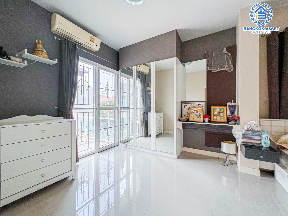 *****บ้านแฝดมือสองนนทบุรี โครงการ ชวนชมพาร์ค3 บางกรวย-ไทรน้อย เนื้อที่กว้างมากเกือบ 41 ตร.ว. ฟังก์ชัน 3 ห้องนอน 2 ห้องน้ำ 2 ที่จอดรถ บ้านสวย บนทำเลแห่งการเดินทาง เชื่อมต่อถนนบางกรวย-กรุงเทพ, ถนนกาญจนาภิเษก ใกล้โรงพยาบาลไทรน้อย ในราคาถูก!