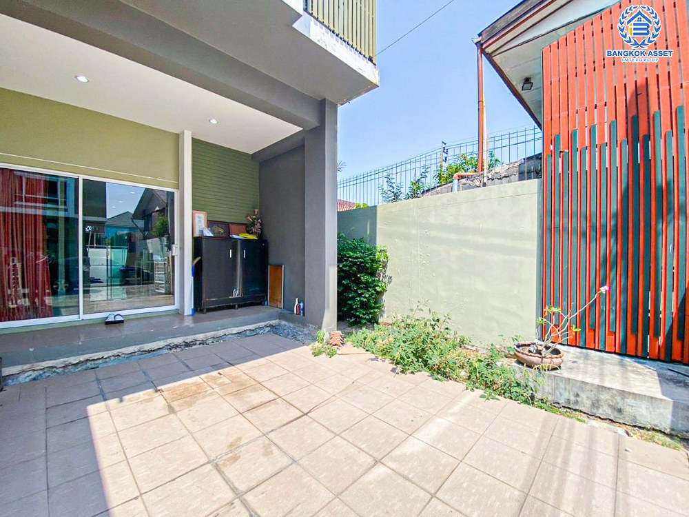 *****ทาวน์โฮม 3 ชั้นมือสอง โครงการ นลิน อเวนิว2 รามคำแหง9 หลังมุม เนื้อที่ 28 ตร.ว. ฟังก์ชัน 3 ห้องนอน 3 ห้องน้ำ 1 ที่จอดรถ สภาพดีเยี่ยม พร้อมเข้าอยู่ ทำเลในเมืองเดินทางสะดวก เชื่อมต่อถนนรามคำแหง ใกล้รถไฟฟ้าสายสีส้ม "สถานีน้อมเกล้า" จองเลย!