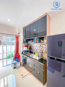 *****ทาวน์โฮม 3 ชั้นมือสอง โครงการ นลิน อเวนิว2 รามคำแหง9 หลังมุม เนื้อที่ 28 ตร.ว. ฟังก์ชัน 3 ห้องนอน 3 ห้องน้ำ 1 ที่จอดรถ สภาพดีเยี่ยม พร้อมเข้าอยู่ ทำเลในเมืองเดินทางสะดวก เชื่อมต่อถนนรามคำแหง ใกล้รถไฟฟ้าสายสีส้ม "สถานีน้อมเกล้า" จองเลย!