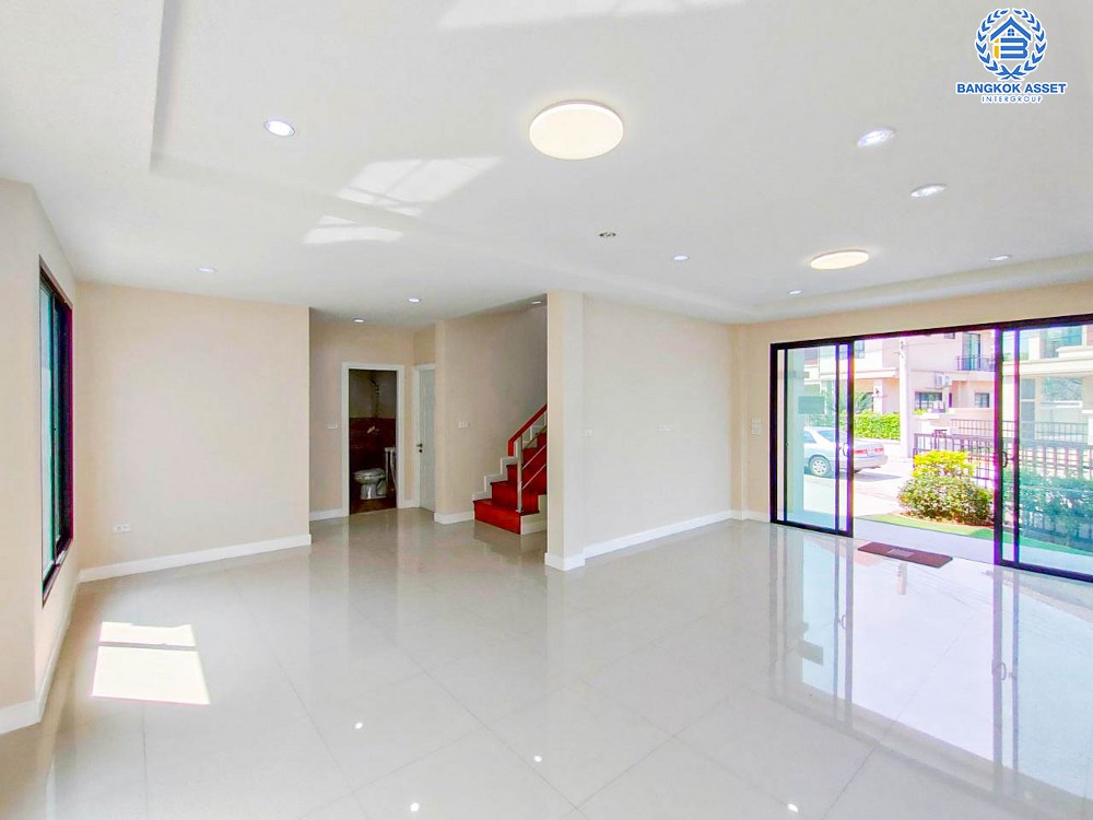 *****บ้านเดี่ยวมือหนึ่ง โครงการ ภานุวัชร2 รัตนาธิเบศร์-ท่าอิฐ หลังมุม เนื้อที่ 85.50 ตร.ว. ฟังก์ชัน 3 ห้องนอน 3 ห้องน้ำ 2 ที่จอดรถ สภาพเหมือนมือหนึ่ง บนทำเลเดินทางสะดวก เข้า-ออกได้ทั้งถนนรัตนาธิเบศร์ ถนนราชพฤกษ์ ใกล้รถไฟฟ้าสายสีม่วง "สถานีไทรม้า" และทางด่วน "ศรีรัช"