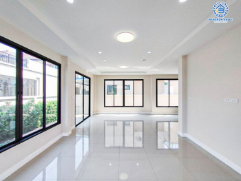 *****บ้านเดี่ยวมือหนึ่ง โครงการ ภานุวัชร2 รัตนาธิเบศร์-ท่าอิฐ หลังมุม เนื้อที่ 85.50 ตร.ว. ฟังก์ชัน 3 ห้องนอน 3 ห้องน้ำ 2 ที่จอดรถ สภาพเหมือนมือหนึ่ง บนทำเลเดินทางสะดวก เข้า-ออกได้ทั้งถนนรัตนาธิเบศร์ ถนนราชพฤกษ์ ใกล้รถไฟฟ้าสายสีม่วง "สถานีไทรม้า" และทางด่วน "ศรีรัช"