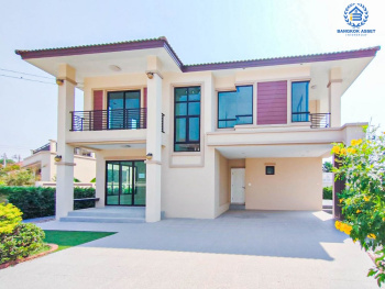 *****บ้านเดี่ยวมือหนึ่ง โครงการ ภานุวัชร2 รัตนาธิเบศร์-ท่าอิฐ หลังมุม เนื้อที่ 85.50 ตร.ว. ฟังก์ชัน 3 ห้องนอน 3 ห้องน้ำ 2 ที่จอดรถ สภาพเหมือนมือหนึ่ง บนทำเลเดินทางสะดวก เข้า-ออกได้ทั้งถนนรัตนาธิเบศร์ ถนนราชพฤกษ์ ใกล้รถไฟฟ้าสายสีม่วง "สถานีไทรม้า" และทางด่วน "ศรีรัช"