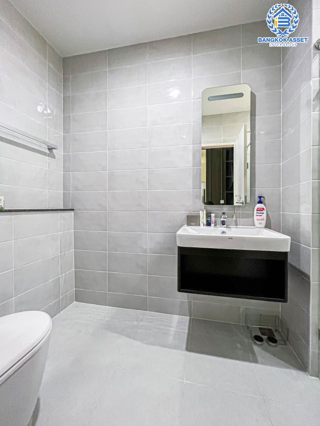 บ้านเดี่ยวมือสองนนทบุรี โครงการ เพอร์เฟคเพลส3 รัตนาธิเบศร์ เนื้อที่กว้าง 52 ตร.ว. ฟังก์ชัน 3 ห้องนอน 3 ห้องน้ำ 2 ที่จอดรถ บ้านสวย บนทำเลดี เชื่อมต่อทุกการเดินทาง ใกล้รถไฟฟ้าสายสีม่วง "สถานีไทรม้า", ทางด่วน "งามวงศ์วาน" และเซ็นทรัลรัตนาธิเบศร์ ในราคาถูก!