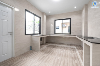 *****บ้านแฝดมือหนึ่งนนทบุรี โครงการ ภานุวัชร2 รัตนาธิเบศร์-ท่าอิฐ เนื้อที่ 47.6 ตร.ว. ฟังก์ชัน 3 ห้องนอน 3 ห้องน้ำ 2 ที่จอดรถ บ้านพร้อมอยู่ บนทำเลเข้า-ออกได้หลายเส้นทาง เชื่อมต่อถนนราชพฤกษ์ ใกล้รถไฟฟ้าสายสีม่วง "สถานีบางรักน้อยท่าอิฐ" เพียง 12 นาทีเท่านั้น!