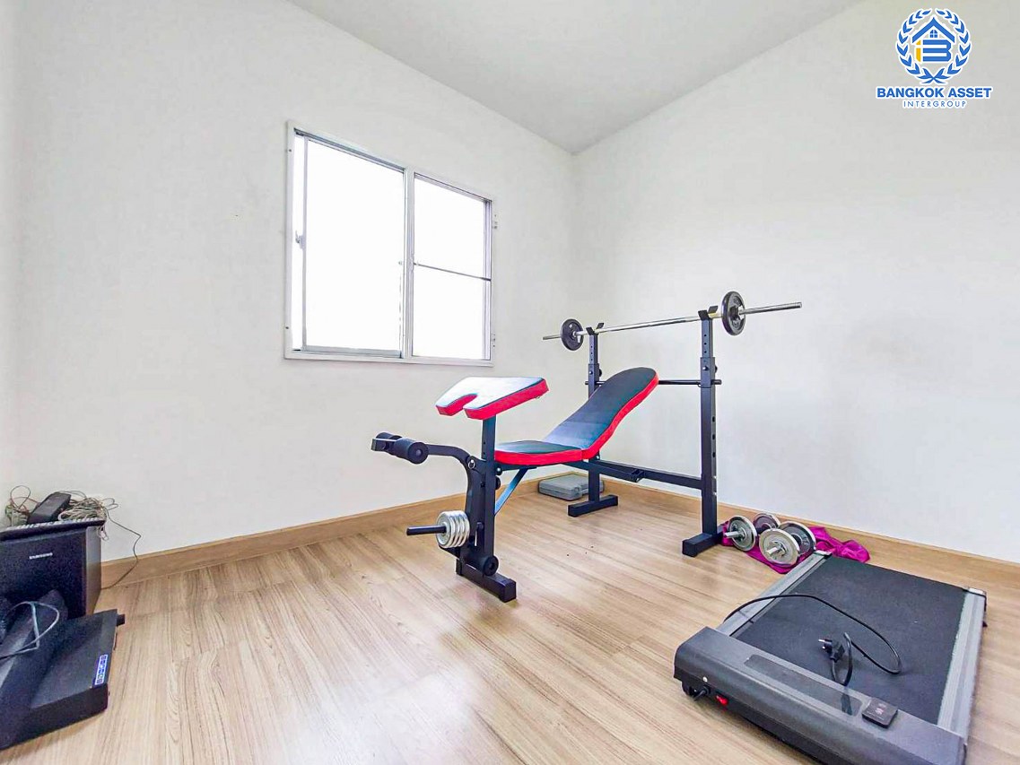 *****ทาวน์เฮ้าส์มือสองนนทบุรี โครงการ พฤกษาไลท์ ล็อกซ์ รัตนาธิเบศร์ เนื้อที่ 19.5 ตร.ว. ฟังก์ชัน 3 ห้องนอน 2 ห้องน้ำ 1 ที่จอดรถ แถมฟรี! 1 เครื่องปรับอากาศ 1 เครื่องทำน้ำอุ่น และเฟอร์นิเจอร์ บนทำเลแห่งการเดินทาง ใกล้รถไฟฟ้าสายสีม่วง "สถานีตลาดบางใหญ่" และทางด่วน "ศรีรัช" จองเลย!