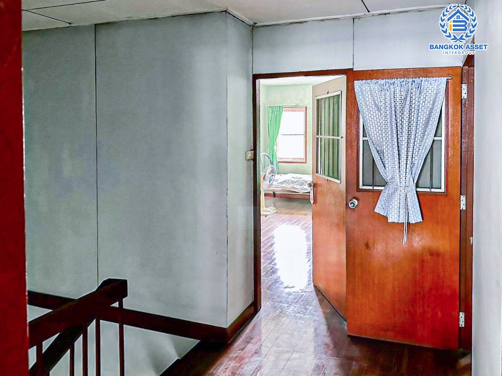 ทาวน์เฮ้าส์มือสอง ซอยจรัญสนิทวงศ์44 เนื้อที่ 30 ตร.ว. ฟังก์ชัน 3 ห้องนอน 2 ห้องน้ำ 1 ที่จอดรถ สภาพดี ทำเลเมือง เดินทางสะดวก ขายราคาถูก เชื่อมต่อถนนวงศ์สว่าง ถนนสิรินธร ถนนราชวิถี ถนนบรมราชชนนี ใกล้รถไฟฟ้า MRT "สถานีบางยี่ขัน" จองเลย!