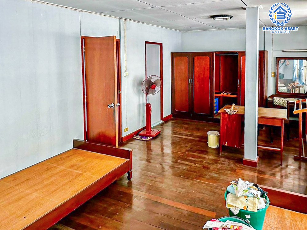 ทาวน์เฮ้าส์มือสอง ซอยจรัญสนิทวงศ์44 เนื้อที่ 30 ตร.ว. ฟังก์ชัน 3 ห้องนอน 2 ห้องน้ำ 1 ที่จอดรถ สภาพดี ทำเลเมือง เดินทางสะดวก ขายราคาถูก เชื่อมต่อถนนวงศ์สว่าง ถนนสิรินธร ถนนราชวิถี ถนนบรมราชชนนี ใกล้รถไฟฟ้า MRT "สถานีบางยี่ขัน" จองเลย!