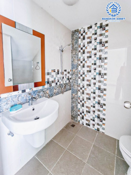 *****ทาวน์เฮ้าส์มือสอง โครงการ โกลเด้นทาวน์ วิภาวดี-แจ้งวัฒนะ เนื้อที่ 19 ตร.ว. ฟังก์ชัน 4 ห้องนอน 2 ห้องน้ำ 2 ที่จอดรถ บนทำเลเดินทางสะดวก เชื่อมต่อแจ้งวัฒนะ ถนนเลียบคลองปะปา ถนนสรงประภา ใกล้รถไฟฟ้าสายสีแดง "สถานีรังสิต" และทางด่วน "ศรีสมาน"