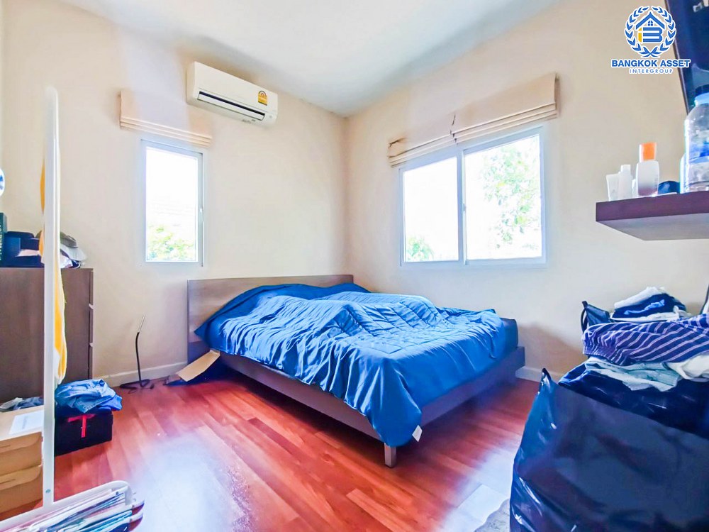 *****บ้านเดี่ยวมือสอง โครงการ เพอร์เฟคเพลส ราชพฤกษ์ บ้านหลังใหญ่ เนื้อที่ 56.30 ตร.ว. ฟังก์ชัน 3 ห้องนอน 3 ห้องน้ำ 2 ที่จอดรถ แถมฟรี! เครื่องปรับอากาศ เครื่องทำน้ำอุ่น ทำเลโซนเมือง หน้าโครงการติดถนนราชพฤกษ์ ใกล้รถไฟฟ้า "สถานีบางรักน้อยท่าอิฐ" และทางด่วน "ศรีรัช"