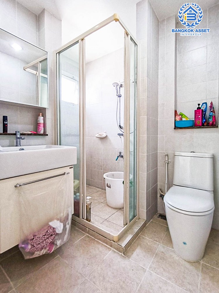 *****บ้านเดี่ยวมือสอง โครงการ เพอร์เฟคเพลส ราชพฤกษ์ บ้านหลังใหญ่ เนื้อที่ 56.30 ตร.ว. ฟังก์ชัน 3 ห้องนอน 3 ห้องน้ำ 2 ที่จอดรถ แถมฟรี! เครื่องปรับอากาศ เครื่องทำน้ำอุ่น ทำเลโซนเมือง หน้าโครงการติดถนนราชพฤกษ์ ใกล้รถไฟฟ้า "สถานีบางรักน้อยท่าอิฐ" และทางด่วน "ศรีรัช"