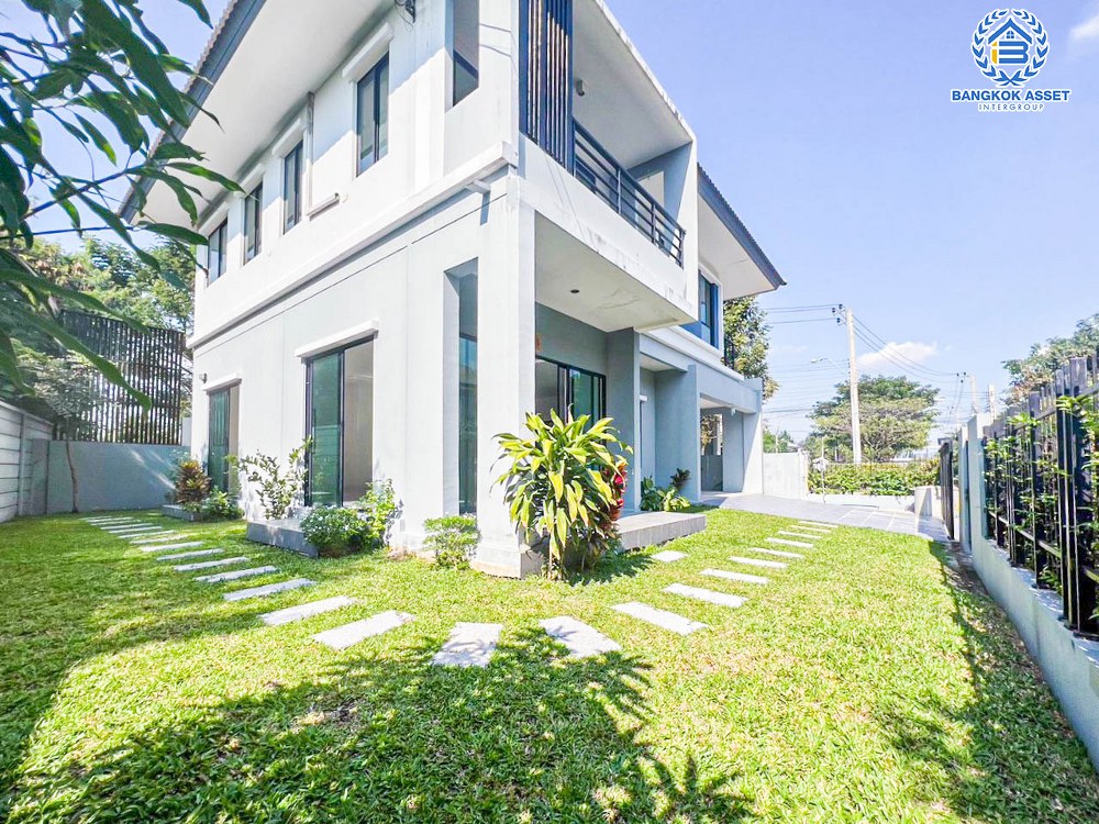 *****บ้านเดี่ยวมือสอง โครงการ ดีไลท์ บางนา-ศรีนครินทร์ หลังมุม เนื้อที่ 60.30 ตร.ว. ฟังก์ชัน 4 ห้องนอน 2 ห้องน้ำ 2 ที่จอดรถ พื้นที่รอบบ้านกว้าง สภาพภายในดีมาก บนทำเลเดินทางสะดวก เชื่อมต่อถนนเลียบคลองสำโรง ถนนวงแหวนรอบนอก(ฝั่งตะวันออก) ใกล้จุดขึ้นทางพิเศษบูรพาวิถี