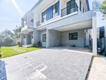 *****บ้านเดี่ยวมือสอง โครงการ ดีไลท์ บางนา-ศรีนครินทร์ หลังมุม เนื้อที่ 60.30 ตร.ว. ฟังก์ชัน 4 ห้องนอน 2 ห้องน้ำ 2 ที่จอดรถ พื้นที่รอบบ้านกว้าง สภาพภายในดีมาก บนทำเลเดินทางสะดวก เชื่อมต่อถนนเลียบคลองสำโรง ถนนวงแหวนรอบนอก(ฝั่งตะวันออก) ใกล้จุดขึ้นทางพิเศษบูรพาวิถี