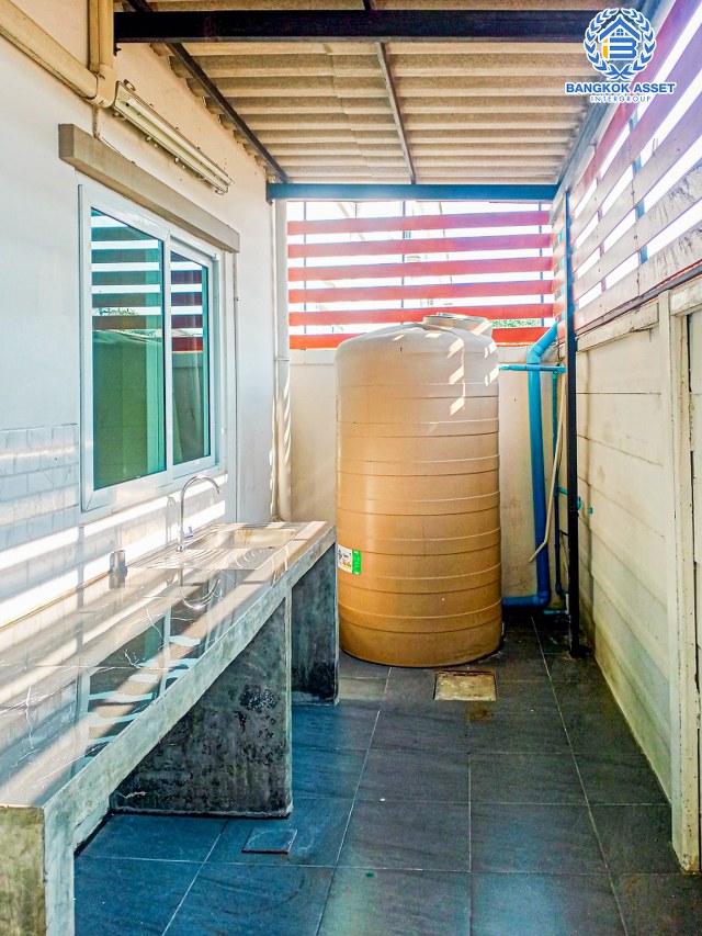 *****ทาวน์เฮ้าส์มือสองนนทบุรี โครงการ ภูมิธารา1 กาญจนาภิเษก-บางบัวทอง หลังมุม เนื้อที่กว้างเกือบ 20 ตร.ว. ฟังก์ชัน 3 ห้องนอน 2 ห้องน้ำ 2 ที่จอดรถ แถมฟรี! 2 เครื่องปรับอากาศ และปั๊มน้ำพร้อมแทงค์น้ำ บนทำเลแห่งการเดินทาง ใกล้รถไฟฟ้าสายสีม่วง "สถานีคลองบางไผ่" และจุดขึ้นทางด่วน "ศรีรัช"