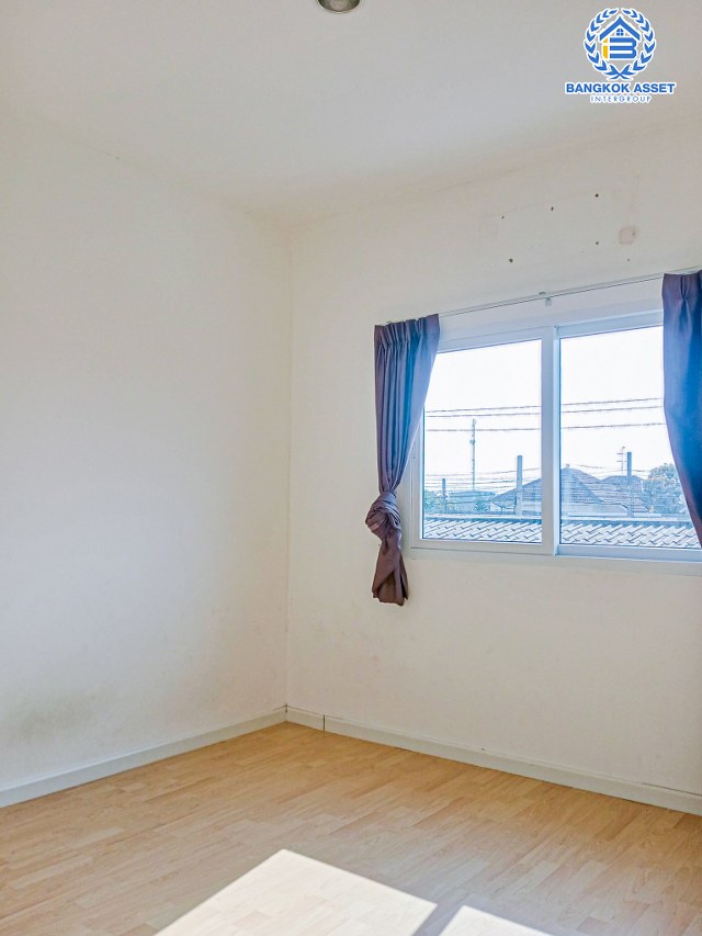 *****ทาวน์เฮ้าส์มือสองนนทบุรี โครงการ ภูมิธารา1 กาญจนาภิเษก-บางบัวทอง หลังมุม เนื้อที่กว้างเกือบ 20 ตร.ว. ฟังก์ชัน 3 ห้องนอน 2 ห้องน้ำ 2 ที่จอดรถ แถมฟรี! 2 เครื่องปรับอากาศ และปั๊มน้ำพร้อมแทงค์น้ำ บนทำเลแห่งการเดินทาง ใกล้รถไฟฟ้าสายสีม่วง "สถานีคลองบางไผ่" และจุดขึ้นทางด่วน "ศรีรัช"