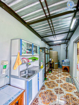 *****ทาวน์เฮ้าส์มือสองปทุมธานี โครงการ เดอะคัลเลอร์ รังสิต-คลอง4 หลังมุม เนื้อที่กว้างขวางถึง 27 ตร.ว. ฟังก์ชัน 3 ห้องนอน 2 ห้องน้ำ 2 ที่จอดรถ เนื้อที่เยอะ แถมฟรี! 2 เครื่องปรับอากาศ 1 เครื่องทำน้ำอุ่น บนทำเลแห่งการเดินทาง เชื่อมต่อถนนกาญจนาภิเษก, ถนนรังสิต-นครนายก ใกล้รถไฟฟ้าสายสีเขียว "สถานีคูคต" และทางด่วน "วงแหวนกาญจนาภิเษก"