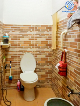 *****ทาวน์เฮ้าส์มือสอง ซอยอินทามระ3 วิภาวดี-รังสิต เนื้อที่ 28.30 ตร.ว. ฟังก์ชัน 4 ห้องนอน 2 ห้องน้ำ 2 ที่จอดรถ บ้านสภาพดี พร้อมเข้าอยู่ บนทำเลเดินทางสะดวก เชื่อมต่อซอยอินทามระ, ถนนสุทธิสารวินิจฉัย, ถนนพหลโยธิน ใกล้รถไฟฟ้าสายสีเขียว "สถานีสะพานควาย" และจุดขึ้นทางด่วน "ศรีรัช"