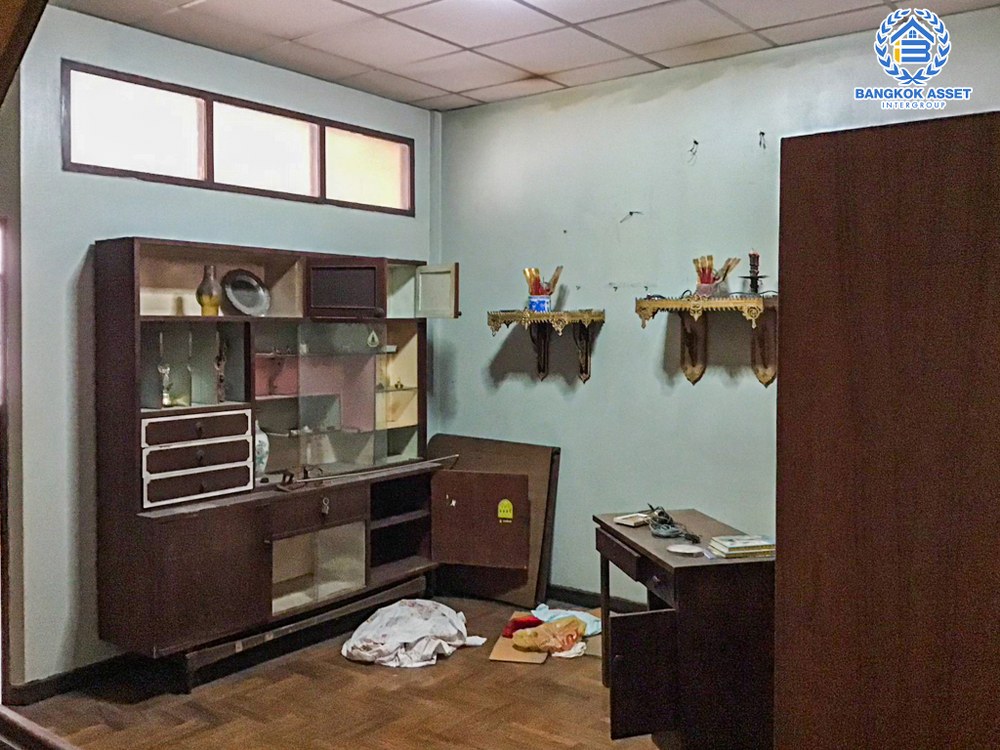 *****ทาวน์เฮ้าส์มือสอง โครงการ พระปิ่น1 บรมราชชนนี4 เนื้อที่ 25 ตร.ว. ฟังก์ชัน 4 ห้องนอน 3 ห้องน้ำ 2 ที่จอดรถ ทาวน์เฮ้าส์ 3 ชั้น บนย่านธุรกิจ การเดินทางสะดวกสบาย เชื่อมต่อถนนบรมราชชนนี ใกล้รถไฟฟ้าสีแดง "สถานีบางบำหรุ" และทางด่วน "ศรีรัช-วงแหวนรอบนอก"