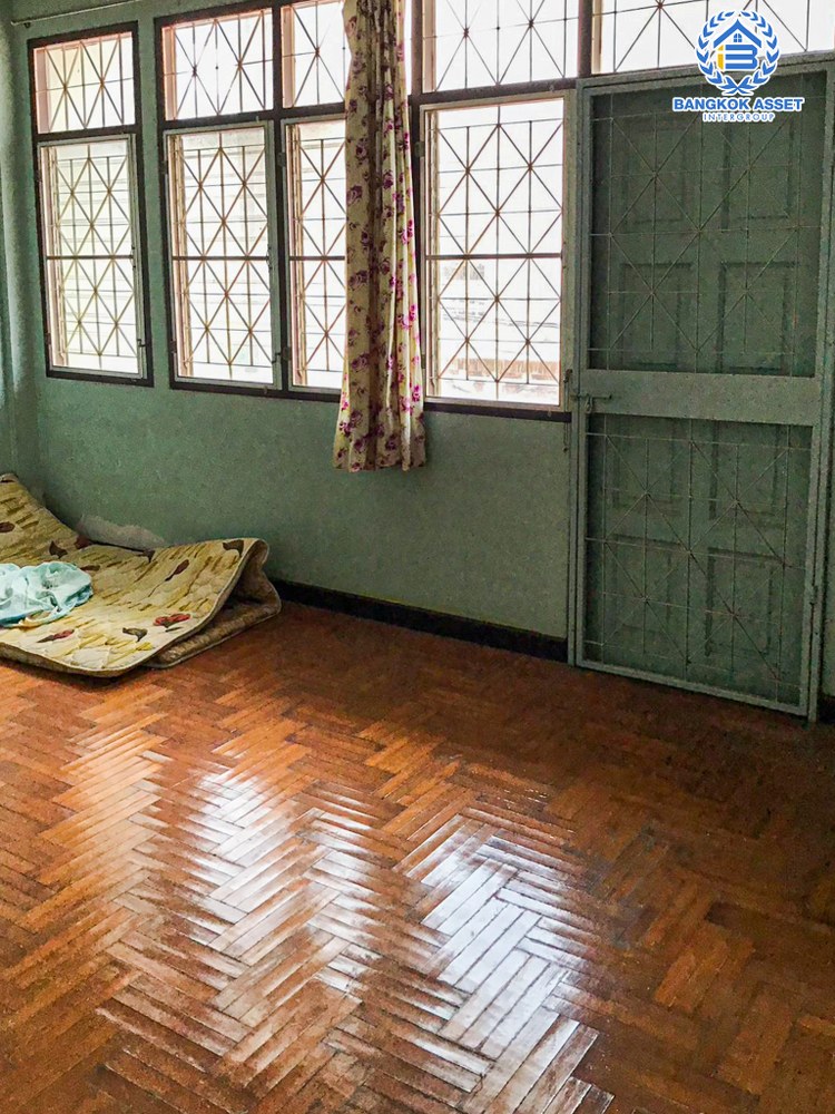 *****ทาวน์เฮ้าส์มือสอง โครงการ พระปิ่น1 บรมราชชนนี4 เนื้อที่ 25 ตร.ว. ฟังก์ชัน 4 ห้องนอน 3 ห้องน้ำ 2 ที่จอดรถ ทาวน์เฮ้าส์ 3 ชั้น บนย่านธุรกิจ การเดินทางสะดวกสบาย เชื่อมต่อถนนบรมราชชนนี ใกล้รถไฟฟ้าสีแดง "สถานีบางบำหรุ" และทางด่วน "ศรีรัช-วงแหวนรอบนอก"