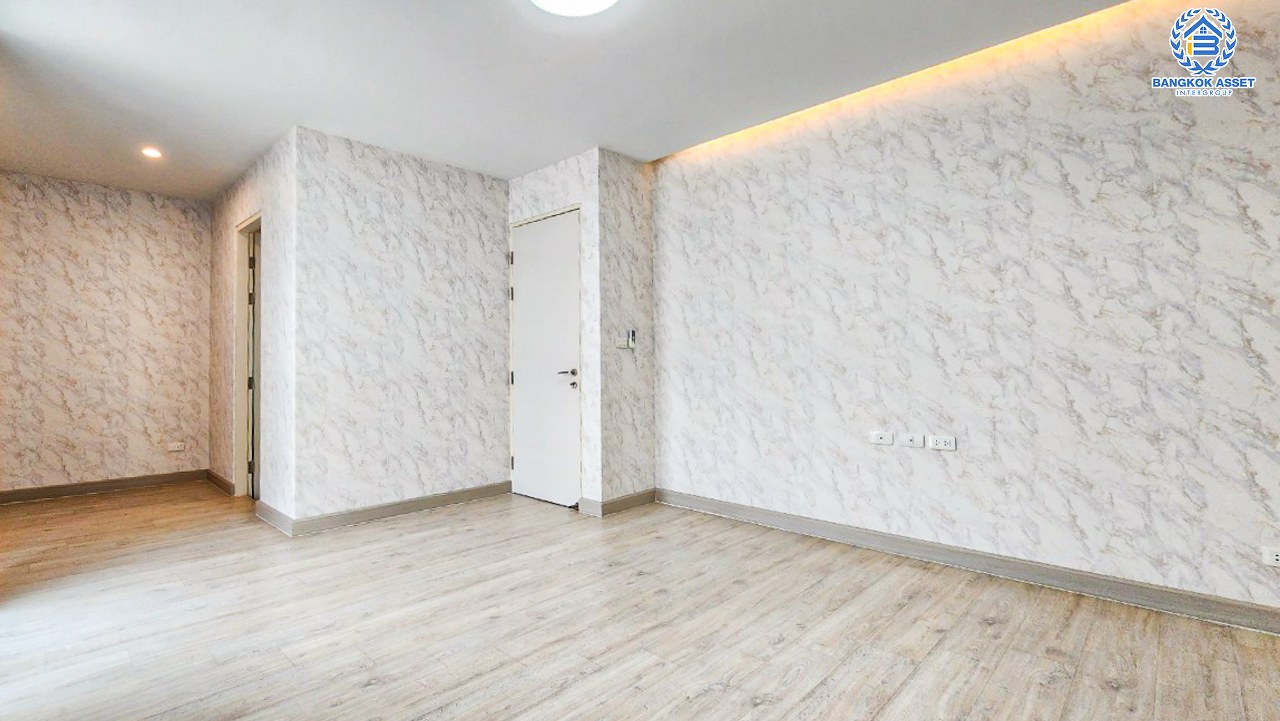 บ้านแฝดมือสองนครปฐม โครงการ อิคอนเนเจอร์ ศาลายา เนื้อที่กว้าง 37.1 ตร.ว. ฟังก์ชัน 3 ห้องนอน 3 ห้องน้ำ 2 ที่จอดรถ บ้านไม่เคยเข้าอยู่ ต่อเติมหลังคา และภายในเรียบร้อย บนทำเลติด ถนนศาลายา-นครชัยศรี เชื่อมต่อ ถนนพุทธมณฑลสาย 5, ถนนบรมราชชนนี ใกล้ ม.มหามกุฏฯ ศาลายา