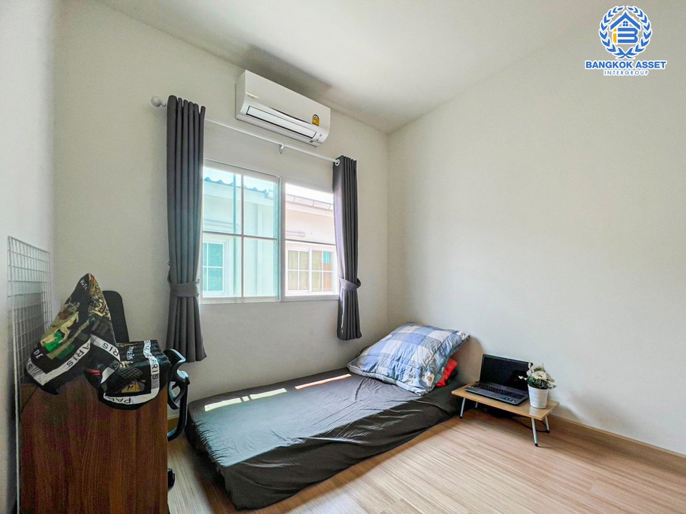 *****ทาวน์เฮ้าส์มือสอง โครงการ คิวดิสทริค สุขสวัสดิ์-วงแหวนพระราม3 เนื้อที่ 18.40 ตร.ว. ฟังก์ชัน 3 ห้องนอน 2 ห้องน้ำ 2 ที่จอดรถ ภายในสภาพดีมาก บนทำเลเดินทางสะดวก เชื่อมต่อถนนสุขสวัสดิ์ ถนนกาญจณาภิเษก ใกล้เซ็นทรัล พระราม2  และจุดขึ้นทางด่วน "สุขสวัสดิ์"