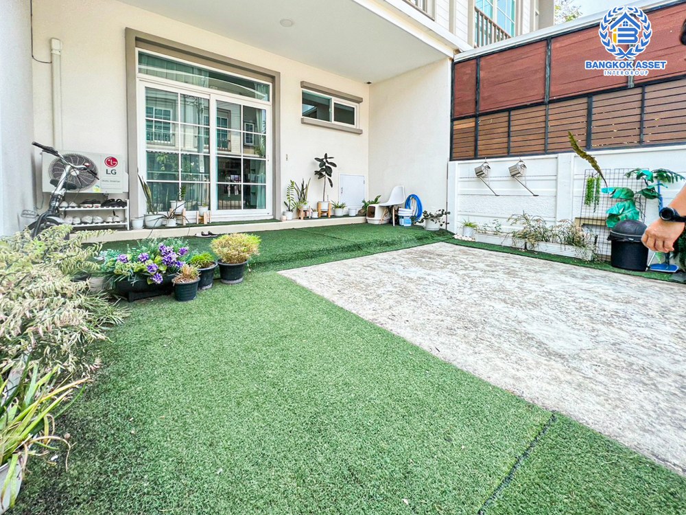 *****ทาวน์เฮ้าส์มือสอง โครงการ คิวดิสทริค สุขสวัสดิ์-วงแหวนพระราม3 เนื้อที่ 18.40 ตร.ว. ฟังก์ชัน 3 ห้องนอน 2 ห้องน้ำ 2 ที่จอดรถ ภายในสภาพดีมาก บนทำเลเดินทางสะดวก เชื่อมต่อถนนสุขสวัสดิ์ ถนนกาญจณาภิเษก ใกล้เซ็นทรัล พระราม2  และจุดขึ้นทางด่วน "สุขสวัสดิ์"