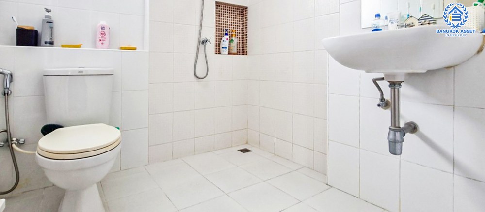 บ้านแฝดมือสอง โครงการ แกรนด์พลีโน่ สุขสวัสดิ์ ใกล้ถนนเมน เนื้อที่ 35.70 ตร.ว. ฟังก์ชัน 3 ห้องนอน 2 ห้องน้ำ 2 ที่จอดรถ พื้นที่กว้าง หน้าบ้านไม่ชนใคร พร้อมเข้าอยู่ บนทำเลเดินทางสะดวก เชื่อมต่อถนนประชาอุทิศ ถนนพุทธบูชา ถนนพระราม2 ใกล้รถไฟฟ้าสายสีม่วง และจุดขึ้นทางด่วน "สุขสวัสดิ์"...