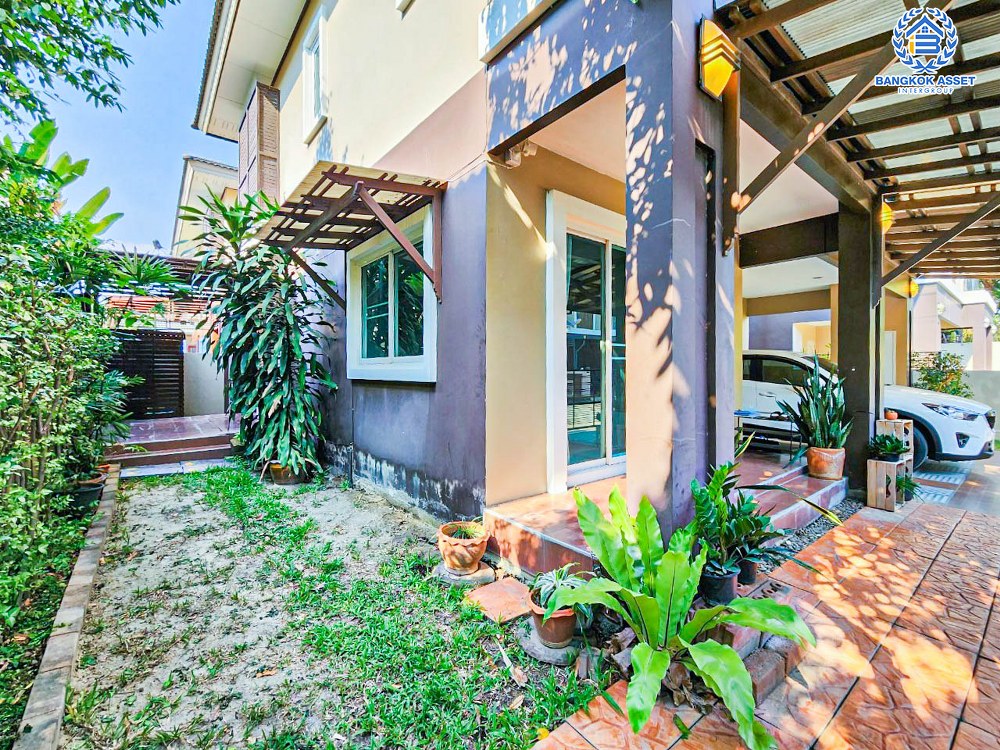 บ้านเดี่ยวมือสอง โครงการ นิชชารมณ์ ราชพฤกษ์ เนื้อที่ 50.6 ตร.ว. ฟังก์ชัน 3 ห้องนอน 3 ห้องน้ำ จอดรถได้ 2 คัน บ้านหลังใหญ่ สภาพใหม่มาก บนทำเลดีเดินทางเข้าเมืองสะดวก ใกล้รถไฟฟ้าสายสีม่วง "สถานีบางรักน้อยท่าอิฐ" จองเลย!...