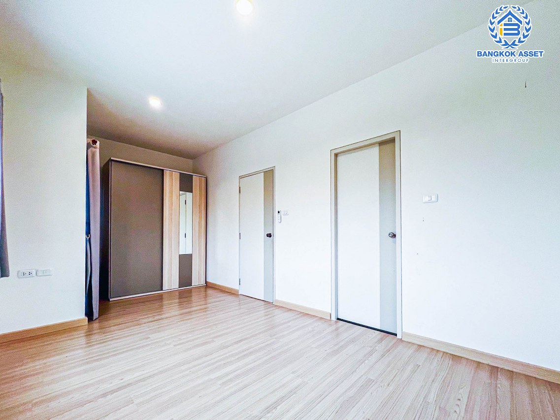 *****ทาวน์เฮ้าส์มือสองนนทบุรี โครงการ ลุมพินี ทาวน์วิลล์ ราชพฤกษ์-ปิ่นเกล้า หลังมุม! เนื้อที่กว้างถึง 23 ตร.ว. ฟังก์ชัน 3 ห้องนอน 2 ห้องน้ำ 2 ที่จอดรถ บ้านเนื้อที่เยอะ สภาพสวยมาก บนทำเลศักยภาพ ใกล้รถไฟฟ้าสายสีแดง "สถานีบางบำหรุ" และทางด่วน "ศรีรัช-วงแหวนรอบนอก" ห้ามพลาด!