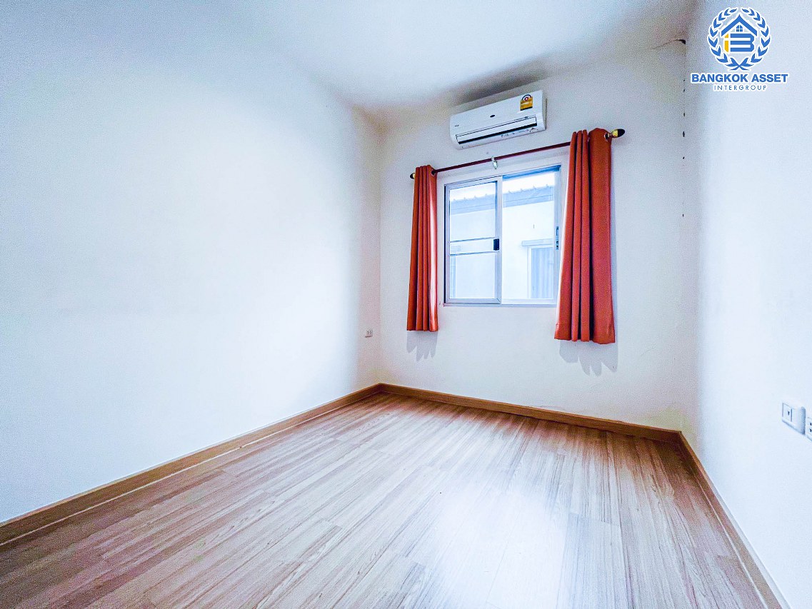 *****ทาวน์เฮ้าส์มือสองนนทบุรี โครงการ ลุมพินี ทาวน์วิลล์ ราชพฤกษ์-ปิ่นเกล้า หลังมุม! เนื้อที่กว้างถึง 23 ตร.ว. ฟังก์ชัน 3 ห้องนอน 2 ห้องน้ำ 2 ที่จอดรถ บ้านเนื้อที่เยอะ สภาพสวยมาก บนทำเลศักยภาพ ใกล้รถไฟฟ้าสายสีแดง "สถานีบางบำหรุ" และทางด่วน "ศรีรัช-วงแหวนรอบนอก" ห้ามพลาด!