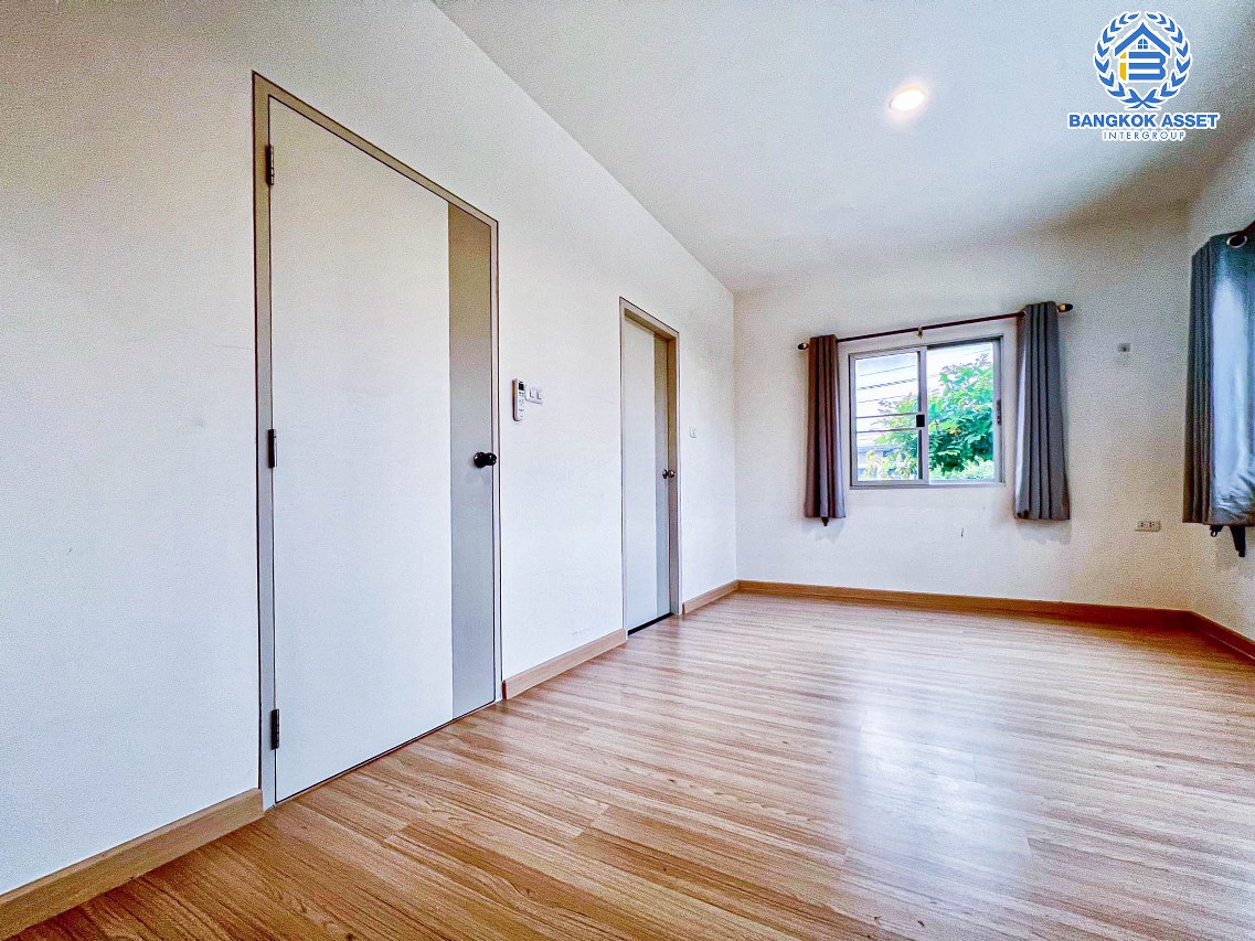 *****ทาวน์เฮ้าส์มือสองนนทบุรี โครงการ ลุมพินี ทาวน์วิลล์ ราชพฤกษ์-ปิ่นเกล้า หลังมุม! เนื้อที่กว้างถึง 23 ตร.ว. ฟังก์ชัน 3 ห้องนอน 2 ห้องน้ำ 2 ที่จอดรถ บ้านเนื้อที่เยอะ สภาพสวยมาก บนทำเลศักยภาพ ใกล้รถไฟฟ้าสายสีแดง "สถานีบางบำหรุ" และทางด่วน "ศรีรัช-วงแหวนรอบนอก" ห้ามพลาด!