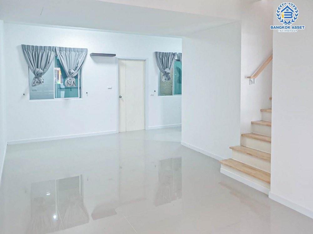 *****ทาวน์เฮ้าส์มือสอง โครงการ พฤกษา95/2 ซอยกันตนา เนื้อที่ 17.40 ตร.ว. ฟังก์ชัน 3 ห้องนอน 2 ห้องน้ำ 1 ที่จอดรถ บ้านสภาพเหมือนใหม่ พร้อมเข้าอยู่ บนทำเลเดินทางสะดวก เชื่อมต่อถนนบางใหญ่-บางคูลัด ถนนกาญจนาภิเษก ถนนนครอินทร์ ใกล้เซ็นทรัลเวสต์เกต และจุดขึ้นทางด่วน "ศรีรัช"