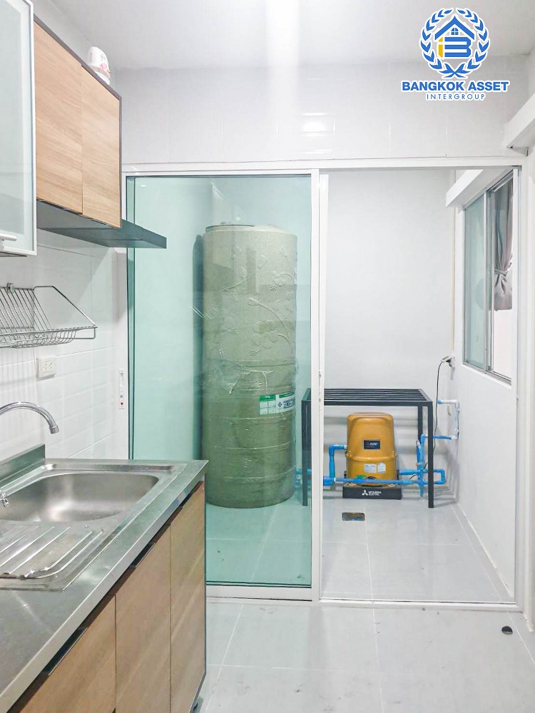 *****ทาวน์เฮ้าส์มือสอง โครงการ พฤกษา95/2 ซอยกันตนา เนื้อที่ 17.40 ตร.ว. ฟังก์ชัน 3 ห้องนอน 2 ห้องน้ำ 1 ที่จอดรถ บ้านสภาพเหมือนใหม่ พร้อมเข้าอยู่ บนทำเลเดินทางสะดวก เชื่อมต่อถนนบางใหญ่-บางคูลัด ถนนกาญจนาภิเษก ถนนนครอินทร์ ใกล้เซ็นทรัลเวสต์เกต และจุดขึ้นทางด่วน "ศรีรัช"